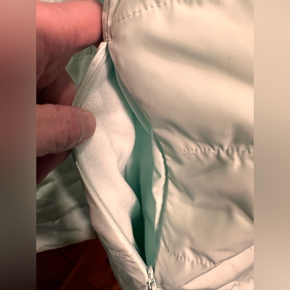 Talbots FAUX FUR COLLAR DOWN PUFFER VEST size 2x mint color - Picture 5 of 7